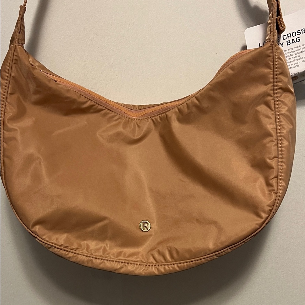 NWT Red (brand) Peachy Tan Crossbody Bag